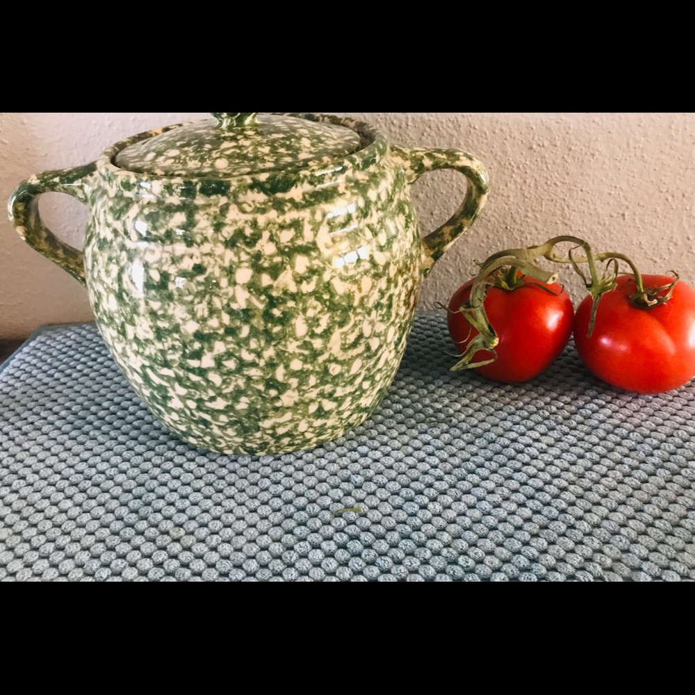 🔥REDUCED.TODAY!!COOKIE JAR/ BEAN POT/ CHILI POT